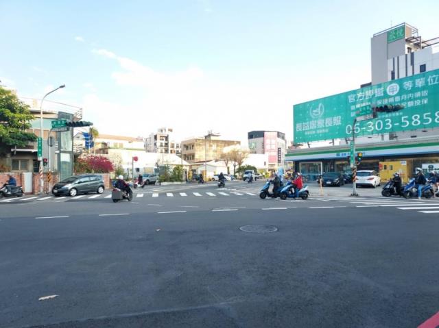 台南南區透天-13