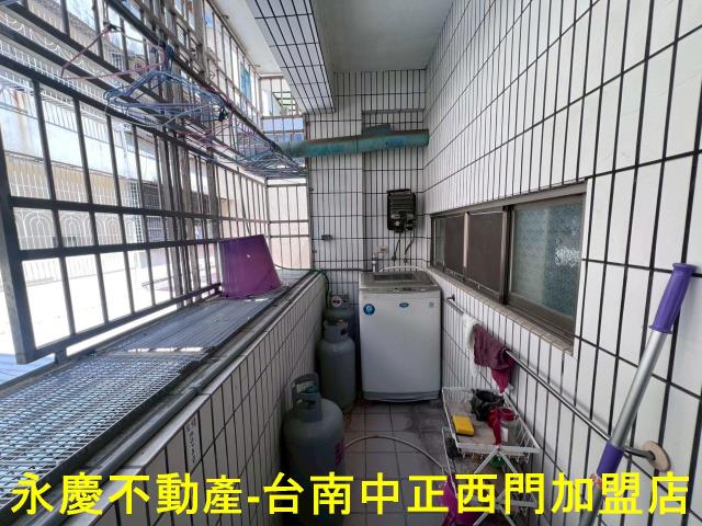 台南安平透天-12