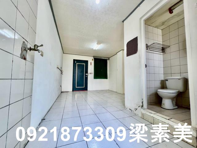 台南東區套房-6