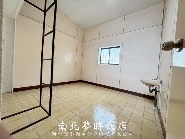 台南南區透天-12