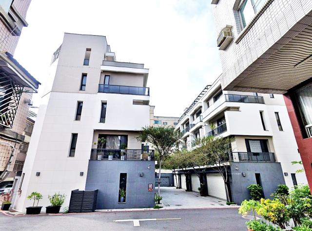 台南法拍透天-4