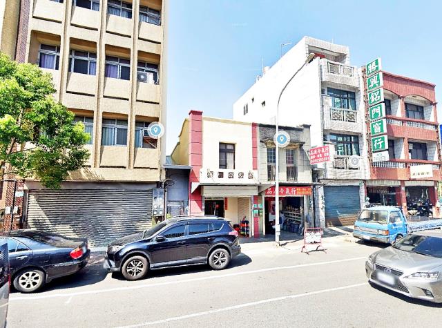 學甲區中正路透天店面