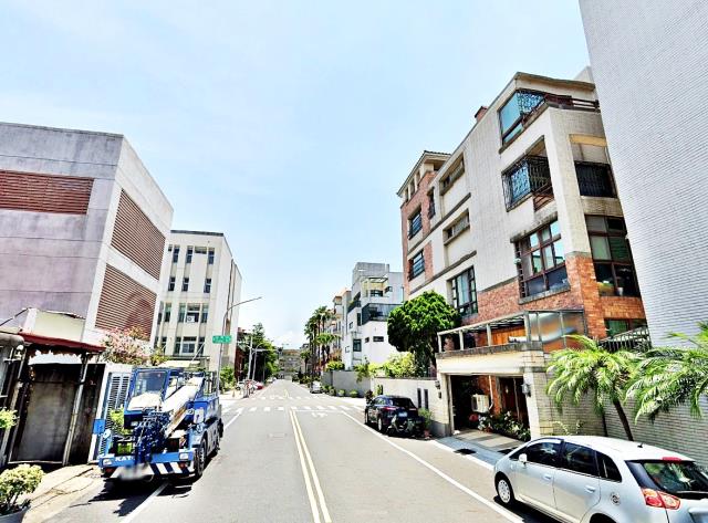 東區法拍透天-6