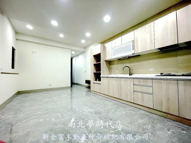 台南中西區透天-9